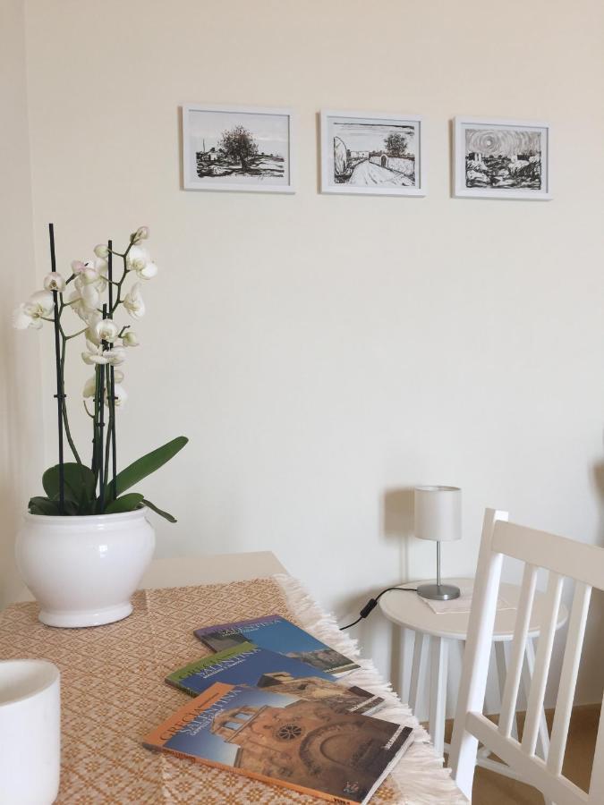 Basiliscus Bed & Breakfast Sternatia ภายนอก รูปภาพ